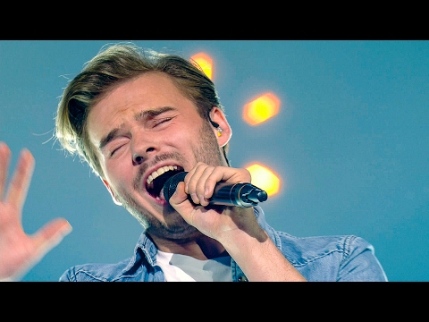 Mike zingt 'Vonken en vuur' | The Band 2017 | VTM