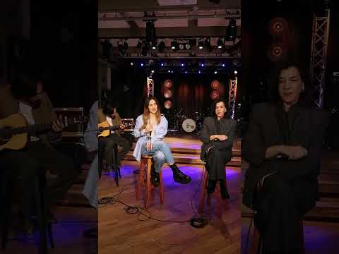 לפני שלושה שבועות הוצאתי אי פי מדהים. דיקלה ואני כתבנו והלחנו את כל השירים