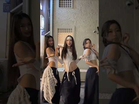 perfect smile😉 #SECRET_NUMBER #시크릿넘버 #Navi #Ebin #MinC