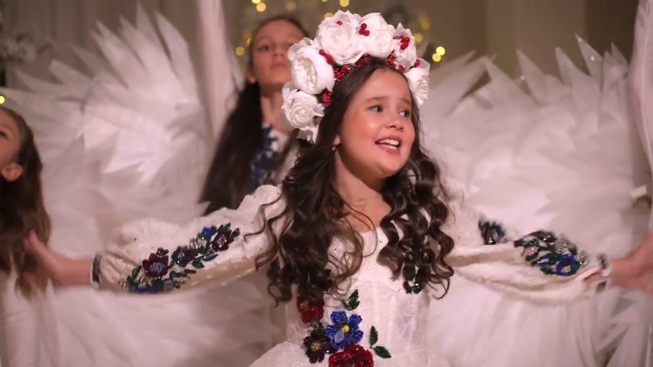 Zlata Barchuk - Колискова мелодія України Video