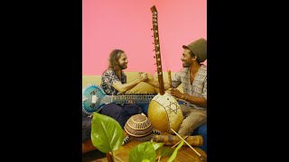 סיטאר וקורה: מלודיות הודיות ואפריקאיות