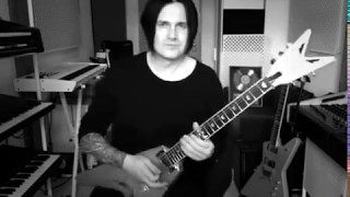 Sascha Gerstner plays &quot;Who Is Mr. Madman?&quot; (Helloween)