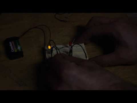 Analogue 1-bit memory on a breadboard