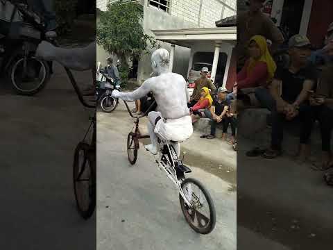 Karnaval HUTRI #sem102