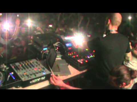 Chris Liebing "opening set" @ Cocoricò (24-04-2012)