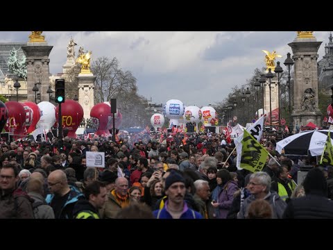 فرنسا يوم تعبئة جديد ضد تعديل نظام التقاعد تخلله صدامات بين المتظاهرين والشرطة • فرانس 24