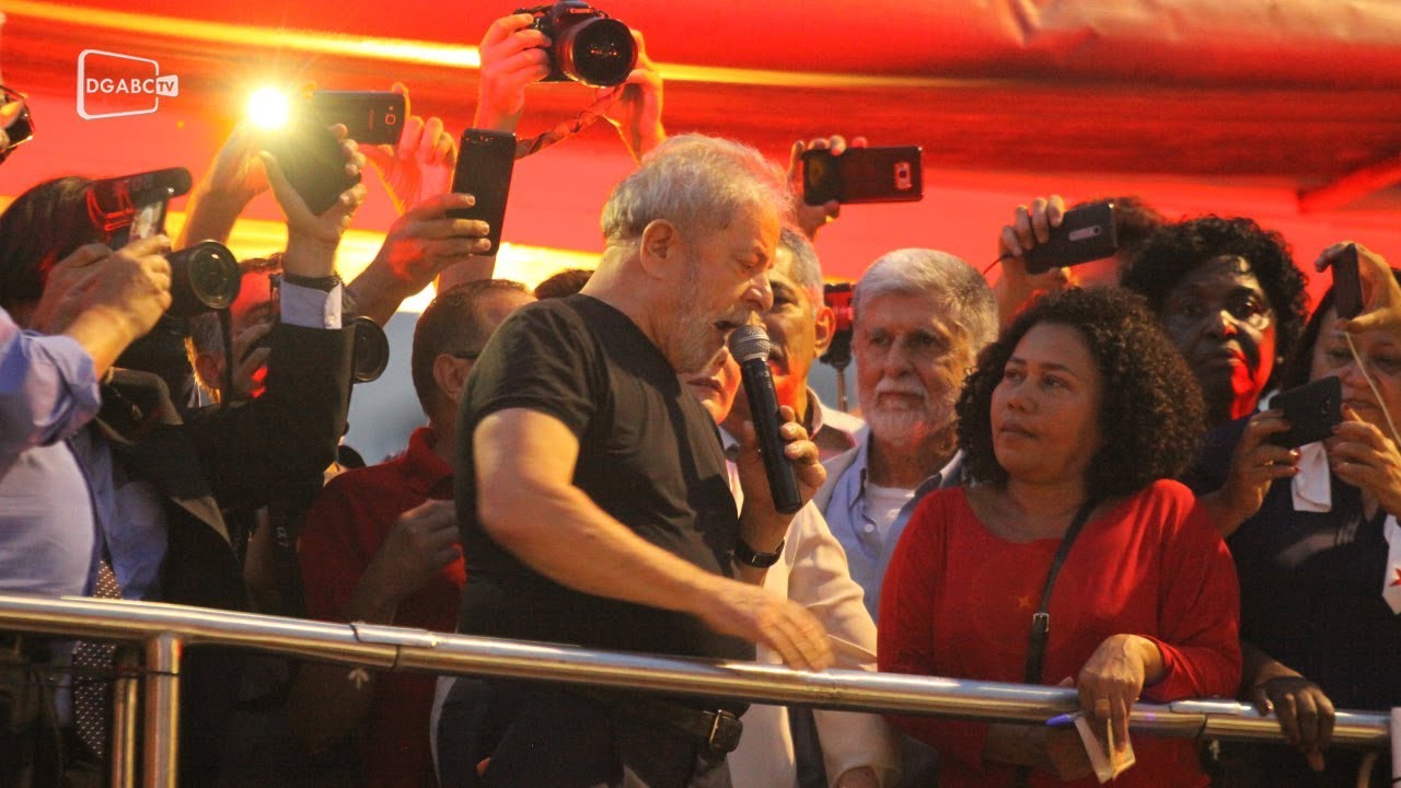 Cena Política analisa cenário do PT pós-condenação de Lula;