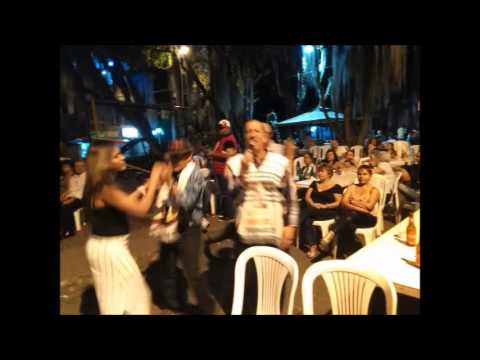 El paseo de la finca