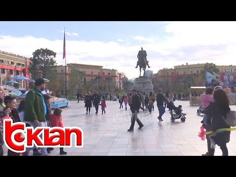 Turiste ne Tirane edhe ne Dhjetor