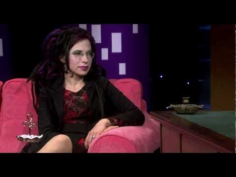 Tuomas Enbuske Talk Show - Jakso 22 - Vieraana Sofi Oksanen