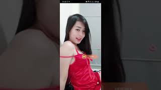 Download lagu Vania Clarisa | Akibat Kelamaan Sendiri Jadi Sama Tembok Deh | Bigo Live mp3