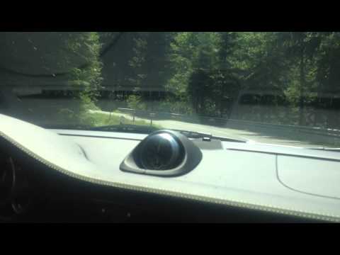 Eine kurze Strecke mit Walter Röhrl im Porsche 911 Turbo S Edition 918 Spyder