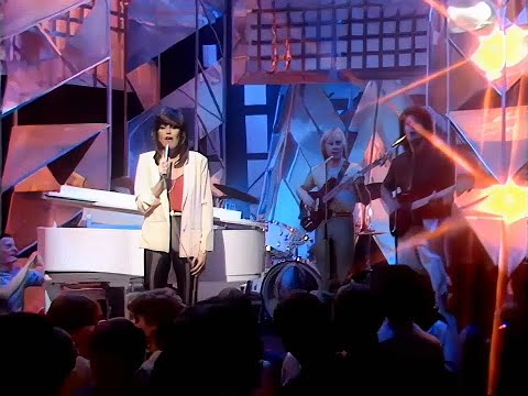 Kate Robbins & Beyond – More Than in Love (Top Of The Pops 1981 - stereo)