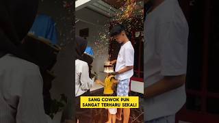 Download lagu momen haru ketika pacar kasih surprise ulang tahun bikin baper ‼️‼️ #baper #pacar #surprise #haru mp3