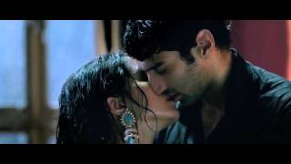 Shraddha Kapoor kissing in ashiqui 2