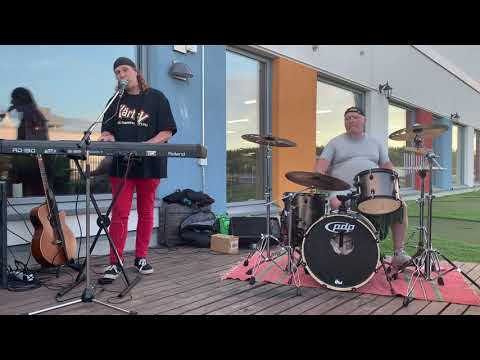 Kärtsy Hatakka & Sale Suomalainen - Helsinki