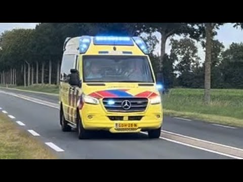 A1/PRIO1/P1 Verschillende Hulpdiensten met spoed en Brandweer urk doet mee aan Truckersdag