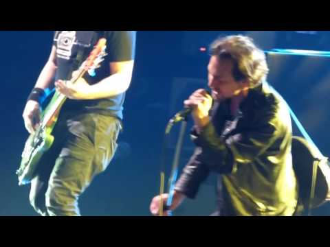 Pearl Jam - Gonna See My Friend - Philadelphia (April 28, 2016)