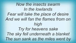 Crowded House - In The Lowlands Lyrics