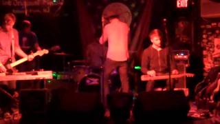 Red Wanting Blue - Gravity