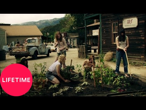 Manson's Lost Girls (Featurette 'Life on Charlie's Ranch')