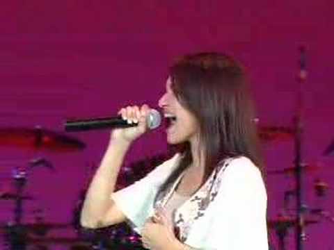 Jeannie Zelaya - Guerra Espiritual -  " En Vivo "