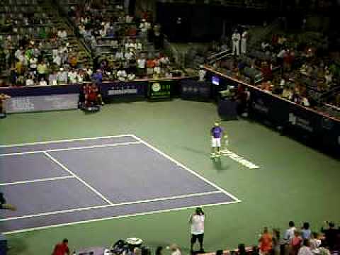 Nadal warming up before QF match vs Del Potro (Montreal 2009)