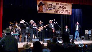 2017-09-24 Johnny Bush and Tanya Tucker - Wine Me Up