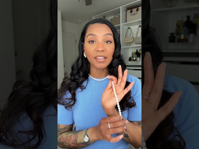 Vídeo relacionado con Swarovski Collar Tennis Una Angelic, Cristales Grandes en Talla Redonda, Pavé Transparente, Baño en Tono Oro, Colección Una, Blanco