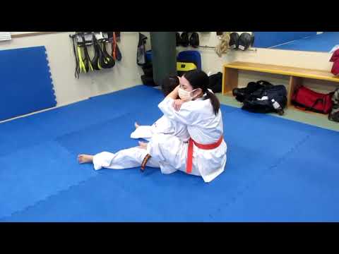 女子部初級柔術 チョークスリーパー