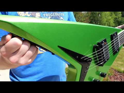 I Bought The New Kramer... and then this Happened! | Dave Mustaine Alien Tech Green Vanguard Review