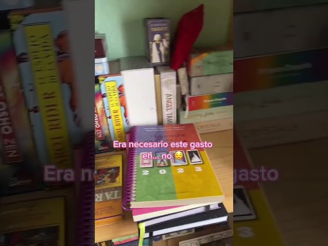 Vídeo relacionado con Kustimantu Maletín de almacenamiento para tarjetas de tarot, caja de almacenamiento de tarot PUSH - Portatarjetas de gran capacidad - Soporte de dados decorativo de madera, decoración de bruja para