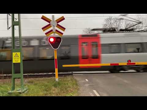 Järnvägsövergång Nättraby / Swedish railroad crossing