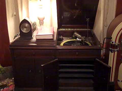 JOE RAYMOND'S ORCHESTRA - HOLLYWOOD - ROARING 20'S VICTROLA 215