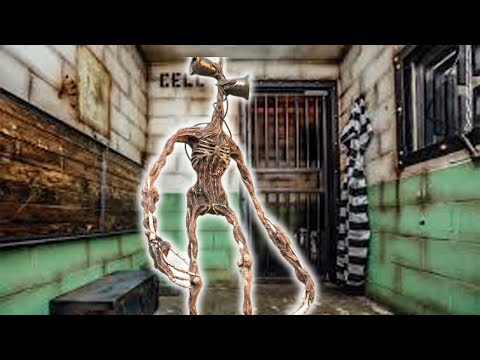 Siren Head Escape Room - Can We Escape Siren Head?