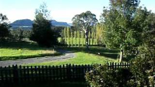 preview picture of video 'THE OLD HOMESTEAD - Minimbah Farm Cottages, Kangaroo Valley, NSW, Australia'