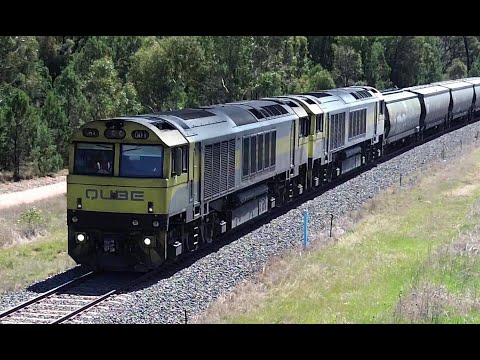 QUBE QBX001+006 862 wheat wagons ex Coonamble to Juneee just north of BROCKLEHURST 24-09-2025