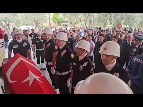 Kalp krizi geçirerek hayatını kaybeden polis memuru son yolculuğuna uğurlandı