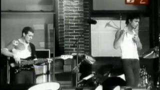 Audioslave - [2002-11-25] Ed Sullivan Theater - [04] Like A Stone