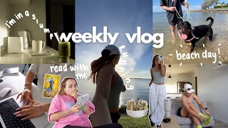 weekly vlog: getting out of a slump, read with me *koa* pr haul, beach day ft. charlie, running