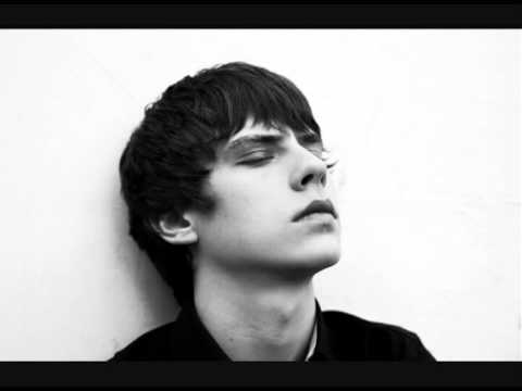 download lagu mp3 mp4 Jake Bugg Fallin, download lagu Jake Bugg Fallin gratis, unduh video klip Jake Bugg Fallin