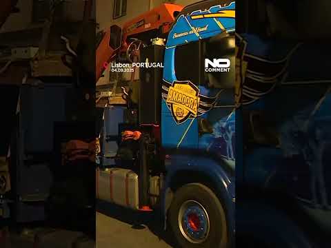 Lisbon funicular wreckage removed after deadly crash #nocomment #youtubeshorts #lisboa #shorts