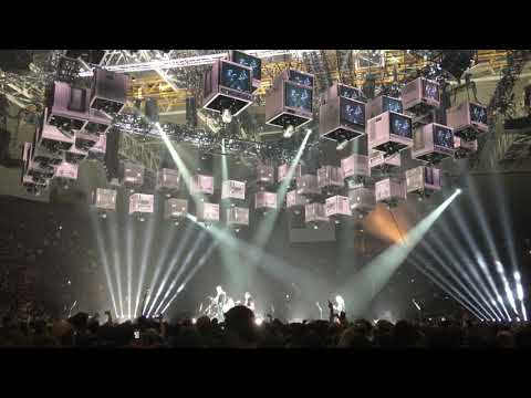 Metallica lighting rig review - WorldWired Tour - Behind the scenes  (3 of 4) with Rob Koenig