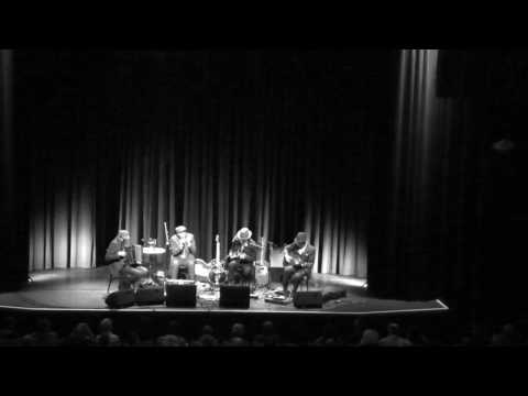 Molden, Resetarits, Soyka, Wirth: Hiniches Radl