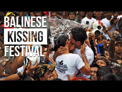 KISSING FESTIVAL IN BALI - OMED-OMEDAN