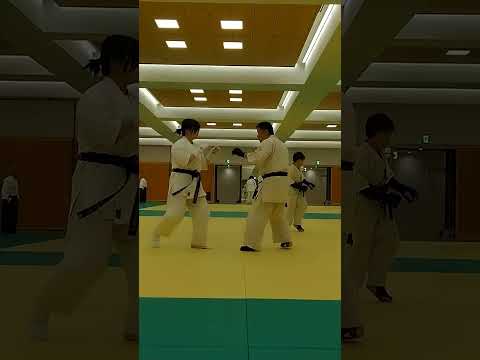 KARATE女子の三日月蹴り！OYAJI空手家で実践（＞＜）  #フルコンタクト空手#沖縄剛柔流空手道#古武道#修道會#極真空手#切磋琢磨  #国際拳志會連盟#日本徒手空拳道連盟#生涯武道＃青少年育成