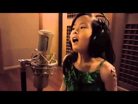 Clarice Cutie sing Flashlight ( cover of Jessie J's famous Hits )