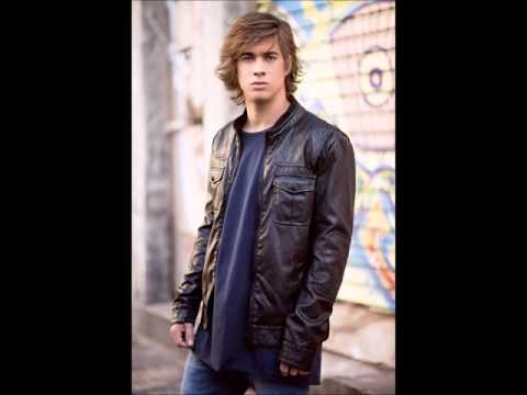 Modelo Gabriel Figueiredo