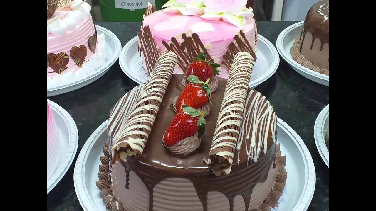 Bolos confeitadas da Padaria sem Segredos