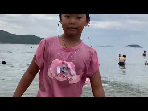 27/8/2020 ANNA & LINA ra biển tự bơi ngoài hòn chồng